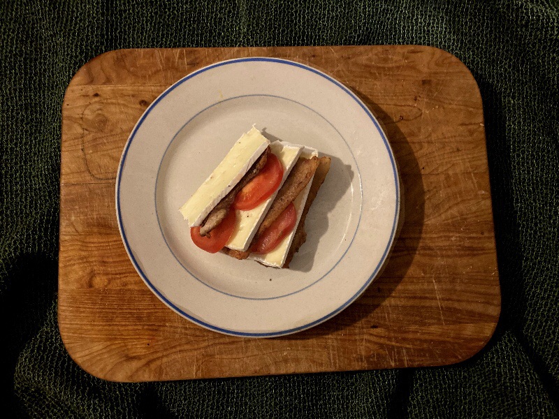 Sandwich (Smørrebrød) with Brie and Bacon |&nbsp;Recipe